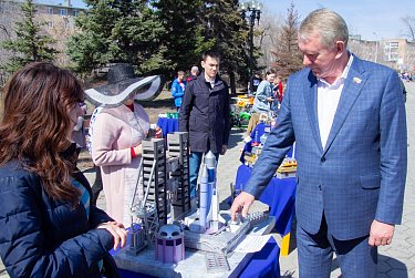 Он полетел к планетам первый!